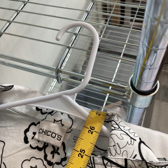 Chico's Women's White Black Art To Wear Floral Button Up Blouse Size 3 XL Boho - Picture 3 of 12